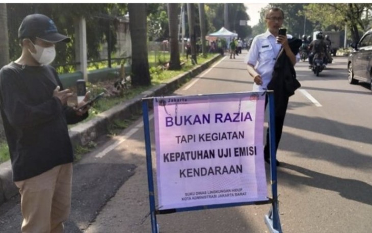 Ilustrasi Uji Emisi Kendaraan 
