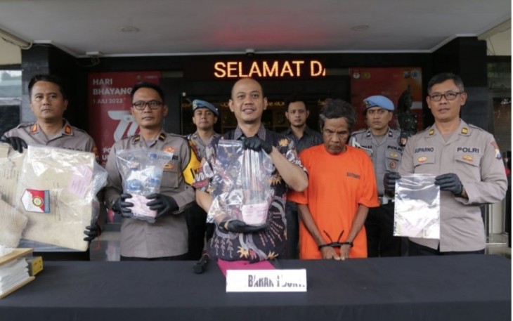 Kasat Reskrim Polresta Malang Kota Kompol Danang Yudanto saat konferensi pers 