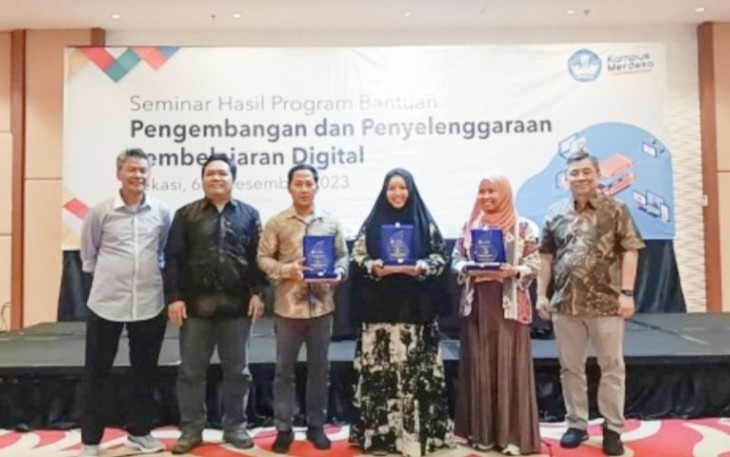 ITS meraih penghargaan Perguruan Tinggi Pelaksana Terbaik ke-2 dalam Program P3D Dikti