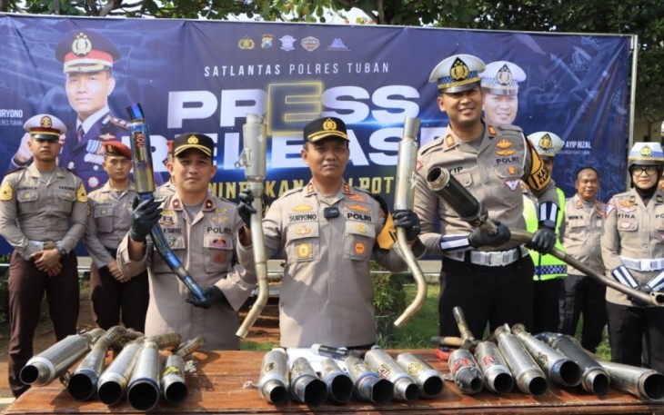 Kapolres Tuban AKBP Suryono saat konferensi pers, Senin (18/12)