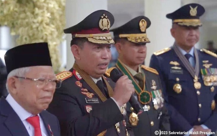 Jenderal Sigit dalam jumpa pers usai kegiatan penyematan tanda kehormatan Bintang Yudha Dharma Utama di Istana Wakil Presiden (Wapres), Jakarta, Selasa (14/11).