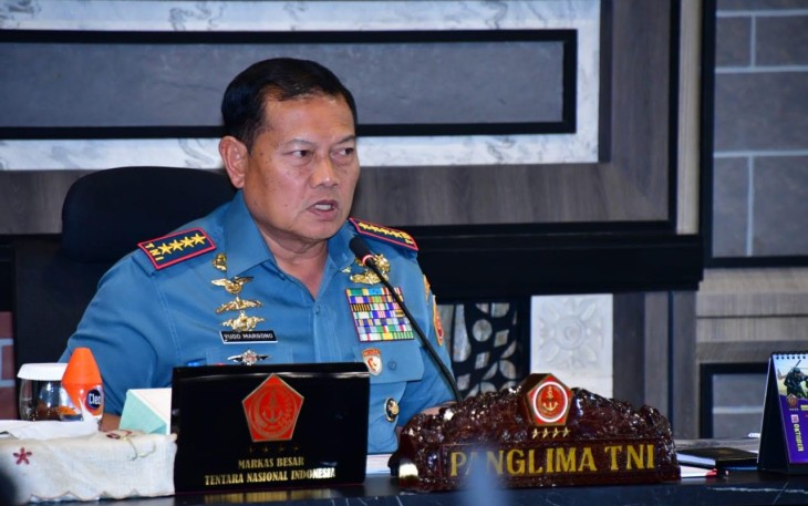 Panglima TNI saat menerima paparan Panglima Komando Gabungan Wilayah (Pangkogabwilhan) II Marsekal Madya TNI Andyawan Martono Putra terkait kesiapan Satgas Pengamanan VVIP tamu setingkat Kepala Negara, bertempat di Mabes TNI, Cilangkap Jakarta Timur Senin (25/9/2023).
