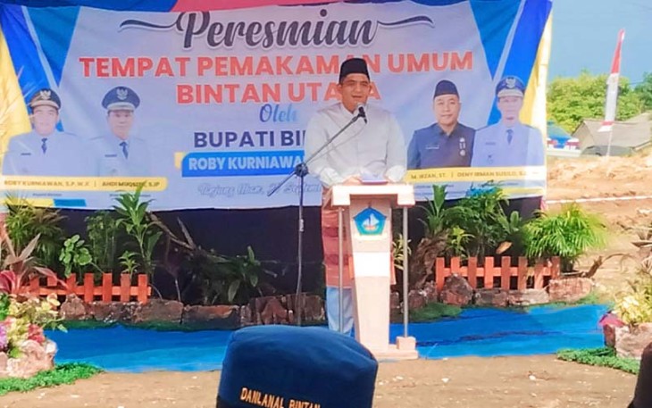 Bupati Bintan saat Resmikan Lahan TPU Bintan Utara