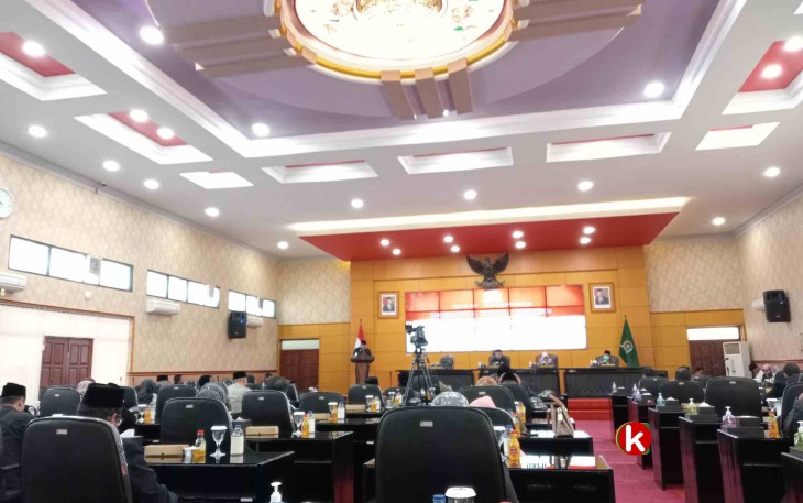 Sidang Paripurna Penyampaian LKPJ Walikota Blitar Tahun 2022, Jumat 3 Maret 2023. (Foto : Faisal NR/Kliwarta.com)