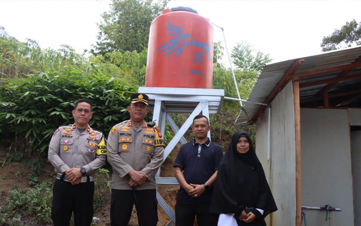 Polres Lebong saat berikan Bantuan Sumur dan Sanitasi Air Bersih di TPQ As Sunnah