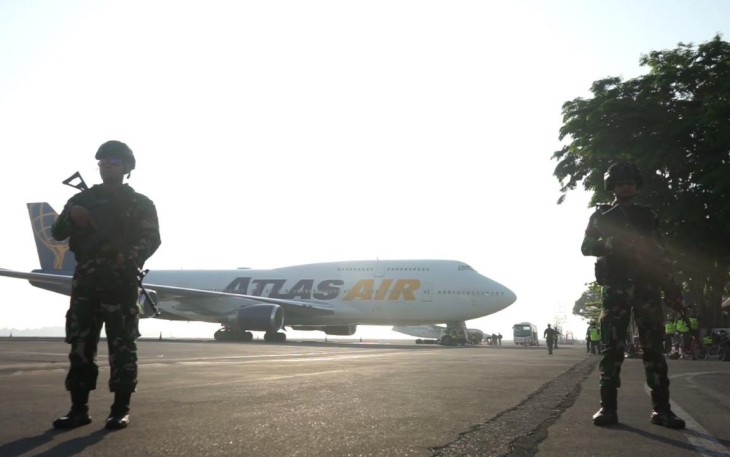 Dengan menggunakan pesawat komersial Atlas Air, 238 prajurit Angkatan Darat Amerika Serikat tiba di Lanudal, Juanda, Surabaya, Jumat (25/8/2023).