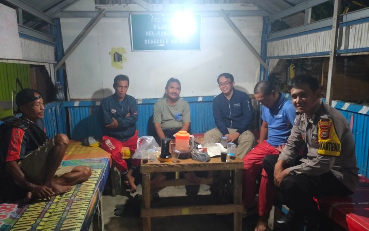 Bhabinkamtibmas Polsek Teluk Segara Monitoring Pos Kamling