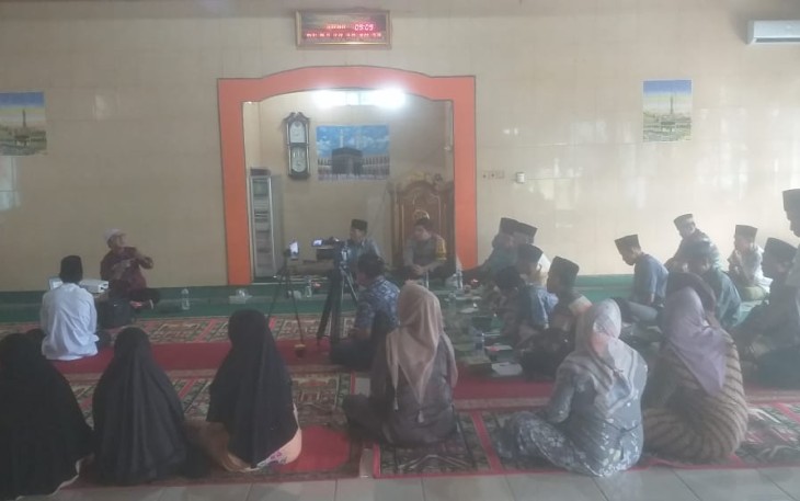 Bhabinkamtibmas Polsek Karang Tinggi Hadiri Bimtek Fardu Kifayah Jenazah