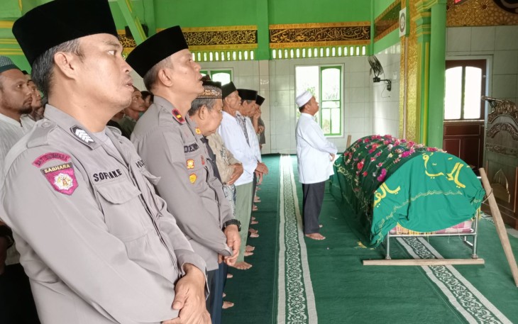  Kapolsek Batik Nau Sambang Duka Warga Yang Tertimpa Musibah