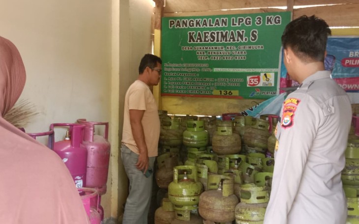 Polsek Giri Mulya Lakukan Pengecekan Antisipasi Penimbunan Gas Elpiji Saat Bulan Ramadan
