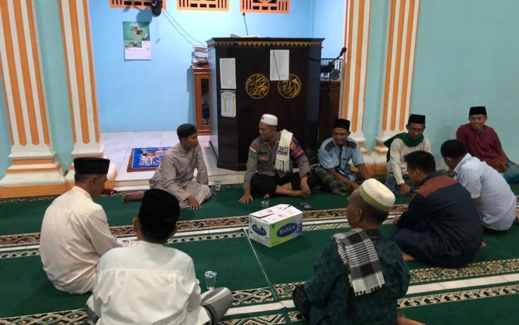 Dai Polri Bengkulu Berikan Kultum di Masjid Sulaiman Hok Desa Pagar Dewa 