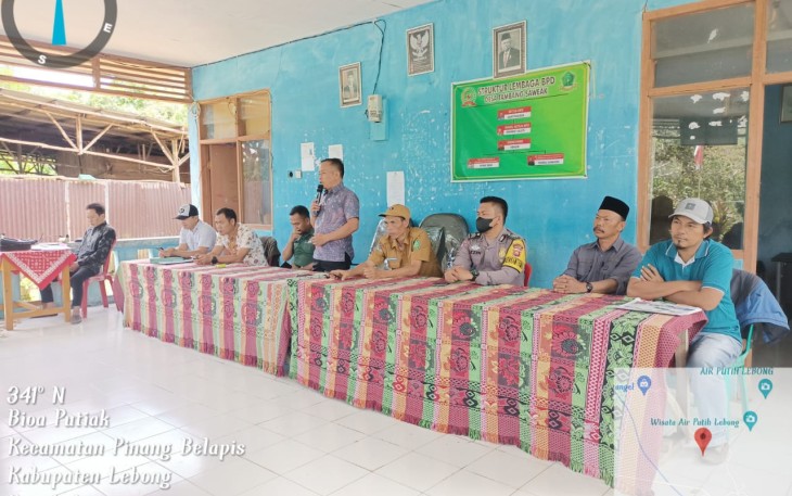 Bhabinkamtibmas Polsek Lebong Utara Hadiri Musywarah Pnetapan APBDes Desa Tambang Saweak 