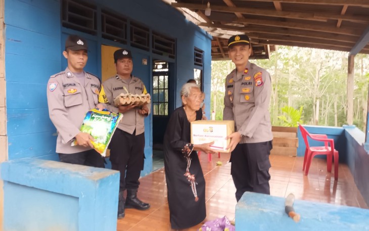 Polsek Giri Mulya Salurkan Bantuan Kemanusiaan Untuk Negeri kepada Masyarakat yang Membutuhkan