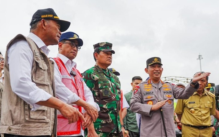 Tinjau Pelabuhan Merak, Kapolri Pastikan Siapkan Upaya Wujudkan Mudik Aman untuk Masyarakat 