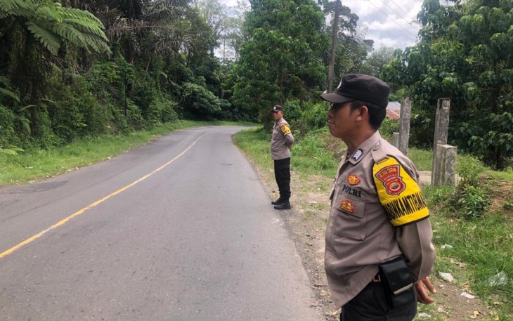 Memperkecil Gangguan Kamtibmas, Polsek Sindang Kelingi Patroli Rutin 