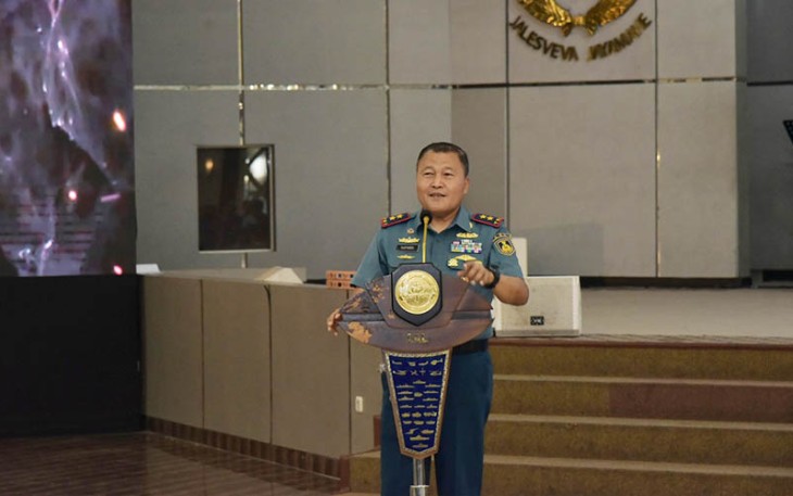 Gubernur AAL Laksda TNI Supardi