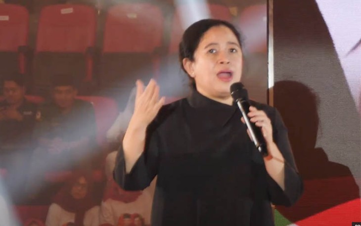 Ketua DPP PDI Perjuangan (PDIP) Bidang Politik dan Keamanan sekaligus Ketua DPR RI Puan Maharani memberikan arahan dalam acara deklarasi Tim Pemenangan Daerah (TDP) Ganjar Pranono-Mahfud Md Provinsi Jawa Tengah (Jateng), Sabtu (4/11/2023) sore.