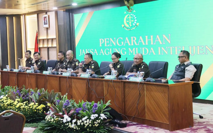 JAM-Intelijen Dr. Reda Manthovani saat memberikan pengarahan kepada pejabat Eselon II, III dan IV beserta jajaran di lingkungan JAM INTEL
