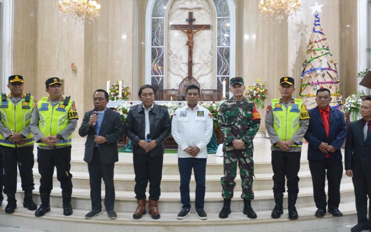 Danrem 064/MY Bersama Kapolda Banten dan Pj. Gubernur Banten saat Patroli Malam Natal di Kota Serang