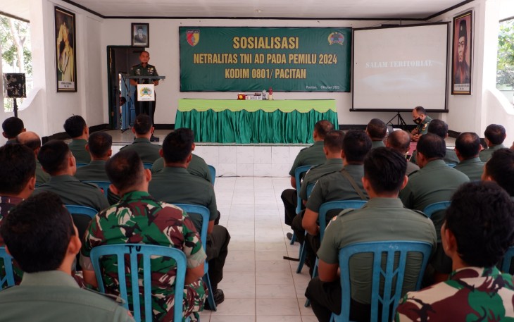 Dandim 0801/Pacitan Berikan Sosialisasi Netralitas TNI Kepada Prajurit