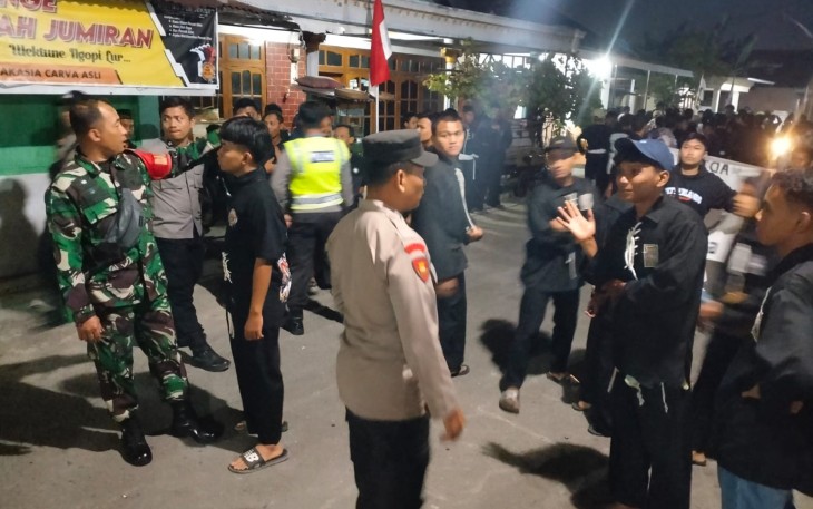 TNI-Polri Madiun saat Kawal Pengesahan Sapu Jagad Warga Tingkat I PSHT