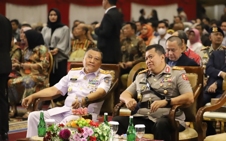 Wadan Kodiklatal saat Hadiri Peringatan Dies Natalis Ke-59 Universitas Negeri  Surabaya 