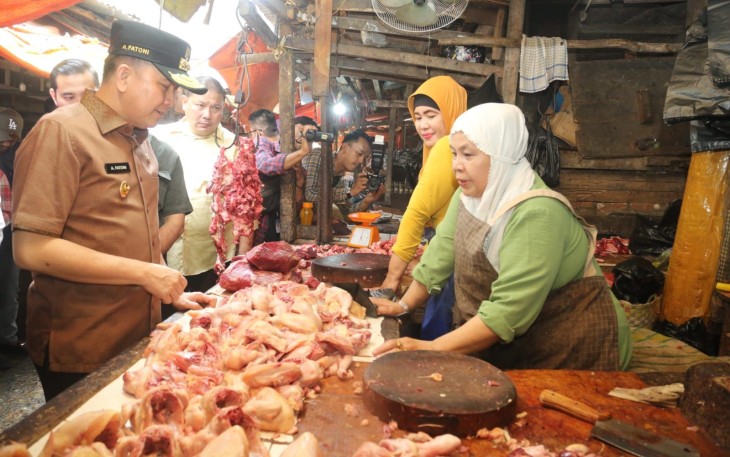 Pj Gubernur Sumsel Agus Fatoni Minta Bupati/Wali Kota Gelar Pasar Murah