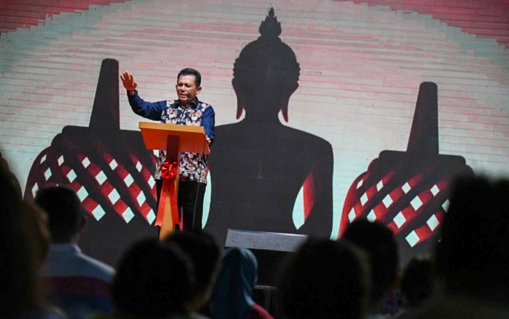 Gubernur Kepri Ansar Ahmad saat Hadiri Pentas Seni Waisak 2567 TB/ 2023 M 
