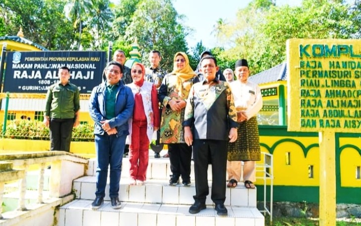 Mendes PDTT Abdul Halim saat Kunjungi Wisata Religi ke Pulau Penyengat 