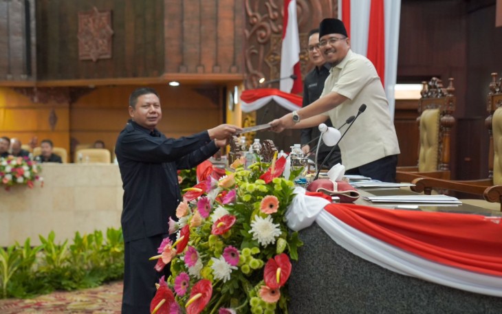 Paripurna DPRD Jawa Timur 
