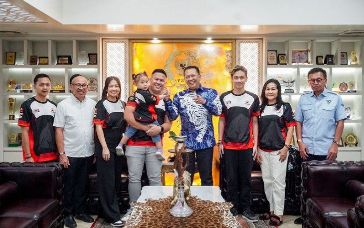 Bamsoet saat menerima Pajero Indonesia Family (PIF), di Jakarta, Kamis (30/11/23).