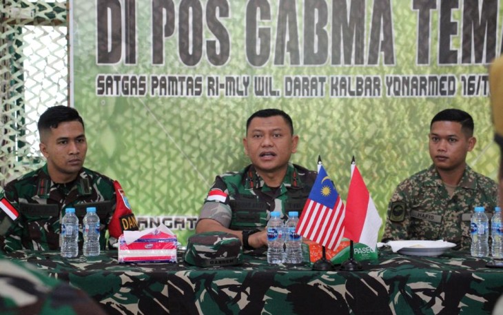 Danrem 121/Abw Brigjen TNI Luqman Arief, S.I.P., selaku Dankolakops, melakukan kunjungan kerja ke Pos Gabungan Bersama (Gabma) Indonesia - Malaysia Temajuk, Kabupaten Sambas, Kalimantan Barat, Sabtu (30/12/2023)