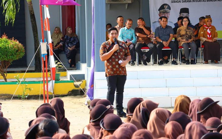 Bupati Bintan Roby Kurniawan tatap muka dengan para pelajar 