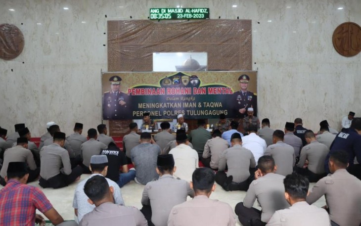Polres Tulungagung saat Melaksanakan Binrohtal