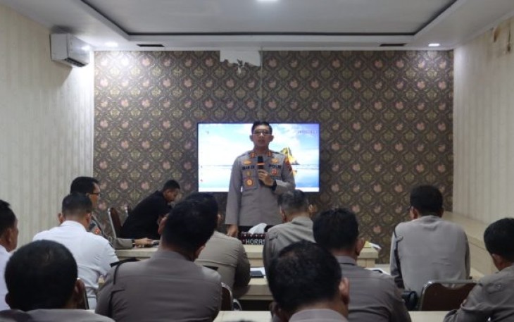 Kapolres Tapanuli Selatan (Tapsel), AKBP Imam Zamroni, SIK, MH, beri arahan ke jajaran usai mengikuti auidit kinerja