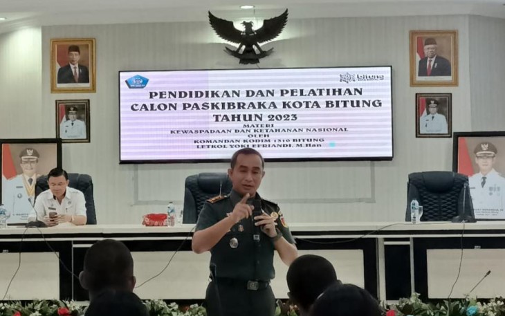 Dandim 1310/Bitung, Letkol Arm Yoki Efriandi Gumay, M.Han saat memberikan materi