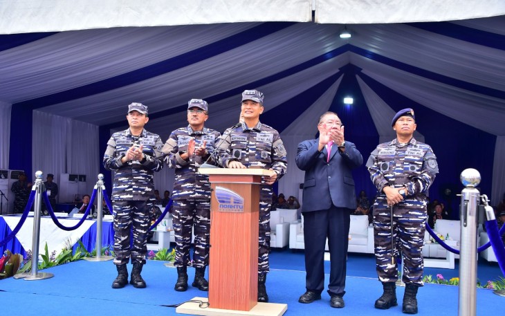 Wakasal  Laksdya TNI Erwin S. Aldedharma Meresmikan Pengoprasian 1 unit Kapal Tunda (Harbour Tug) TD Ranai 405 di Dermaga Slipway Galangan PT Noahtu Shipyard, Tanjung Priok, Jakarta Utara, Jumat, (8/12)