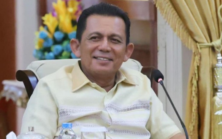Gubernur H Ansar Ahmad 