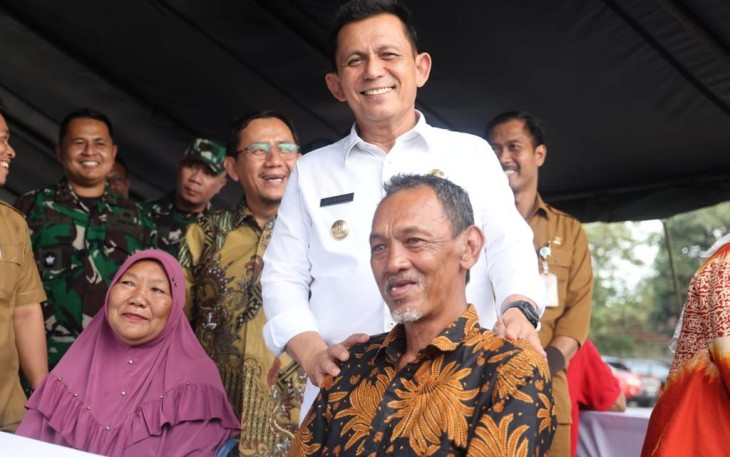 Gubernur Kepulauan Riau H Ansar Ahmad 