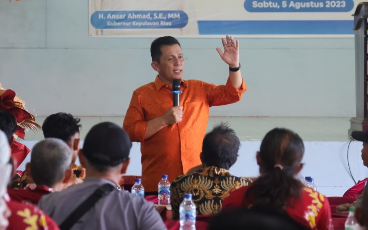 Gubernur Ansar saat Kumpulkan Perangkat Desa se-Bintan