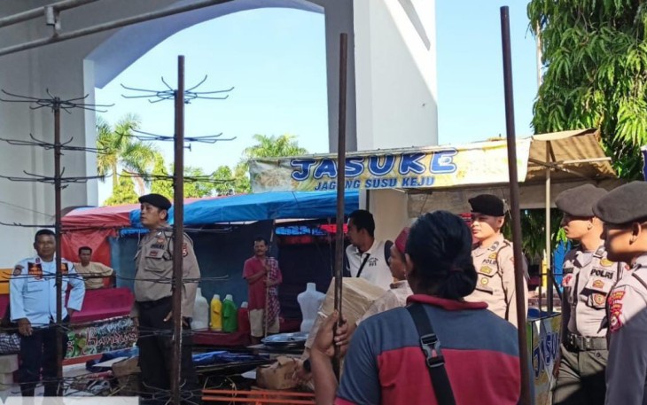 Sat Samapta Polres Mukomuko saat Patroli di Area Pasar Malam