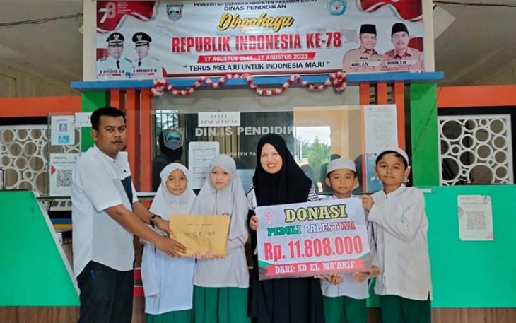Penyerahan Donasi Peduli Palestina sebesar Rp 11.808.000 kepada Dinas Pendidikan Pasaman Barat Dana ini Bersumber dari Sumbangan dari Wali Murid dan Seluruh Majelis Guru Keluarga Besar SD El MA'ARIF
