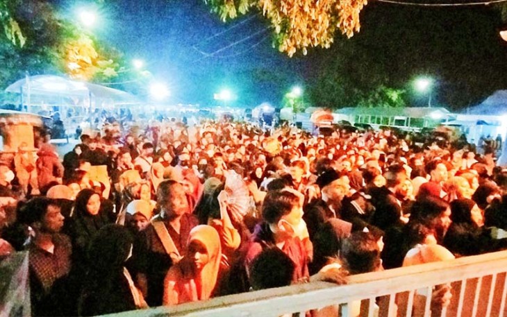 Pemudik saat memadati pelabuhan ASDP Tanjung Uban