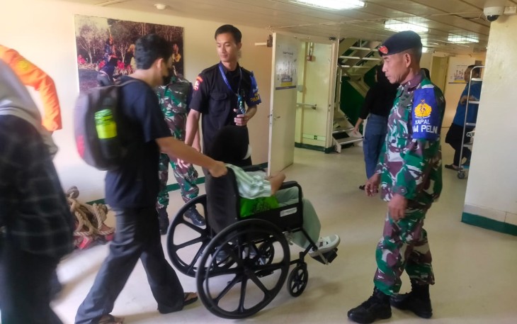 Prajurit Kolinlamil Dukung Pengamanan Natal dan Tahun Baru 2024