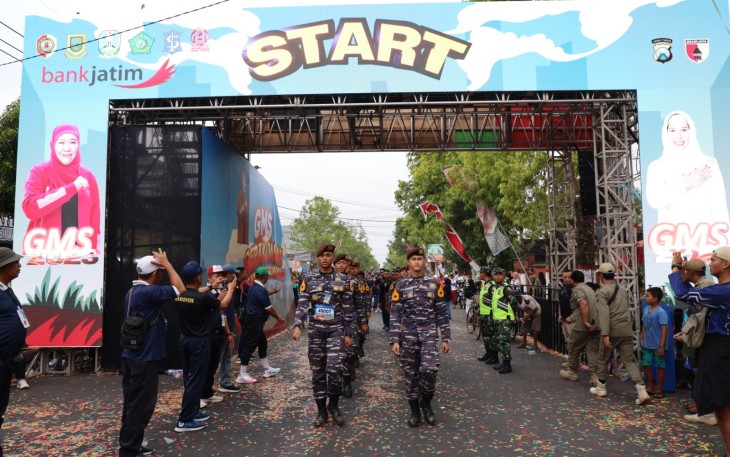 Wagub AAL dan Taruna AAL Ikuti Gerak Jalan Perjuangan Mojosuro