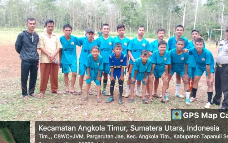 Bhabinkamtibmas, Aipda Thomas M Harahap, membawa Tim kesebelasan binaannya yakni, SSB PSCS Garonggang U-16 untuk pertandingan persahabatan, Jumat (4/8/2023) sore.