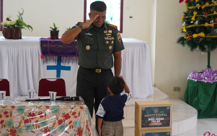 Komandan Korem (Danrem) 022/Pantai Timur Kolonel Inf Agustatius Sitepu, S.Sos. M.SI., M. Han., laksanakan kegiatan Baksos dalam rangka Peringatan Hari Juang TNI AD Tahun 2023, yang dilaksanakan diwilayah Kota Pematang Siantar, Rabu (13/12/2023)