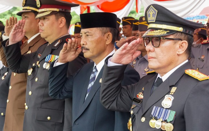 Sekretaris Daerah Provinsi Kepri Adi Prihantara saat Hadiri Upacara HDKD di Kanwil Kumham Kepri.