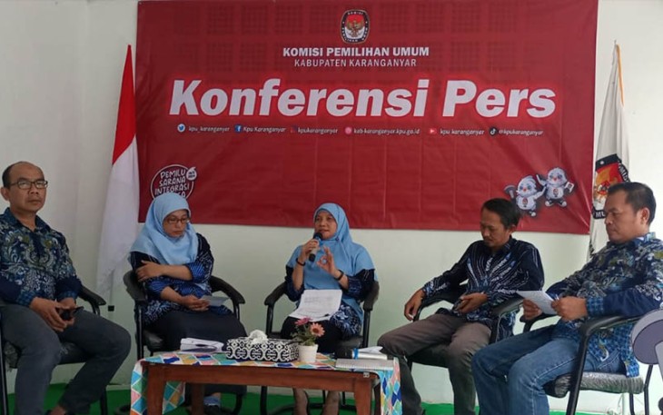 Konferensi pers terkait pengumuman DCT, di kantor KPU Karanganyar, Jumat (03/11/2023).