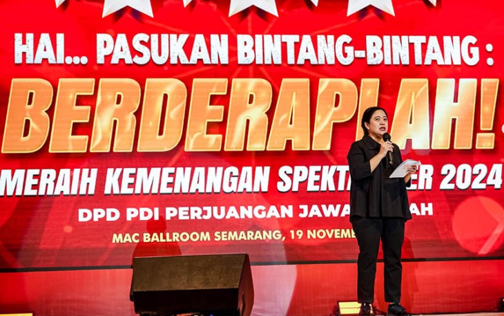 Puan saat memberi arahan dalam konsolidasi partai DPD PDIP Jawa Tengah di MAC Ballroom, Semarang, Minggu (19/11/2023). 